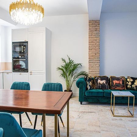 Laura Apartment Puerto Valencia Bagian luar foto