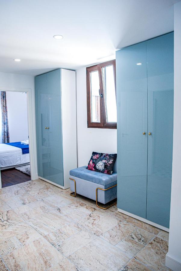 Laura Apartment Puerto Valencia Bagian luar foto