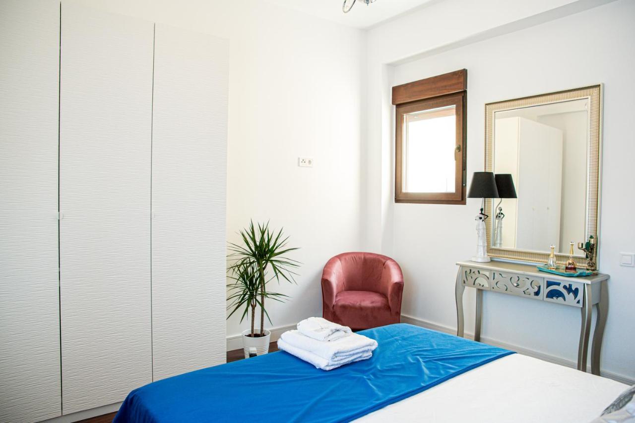 Laura Apartment Puerto Valencia Bagian luar foto