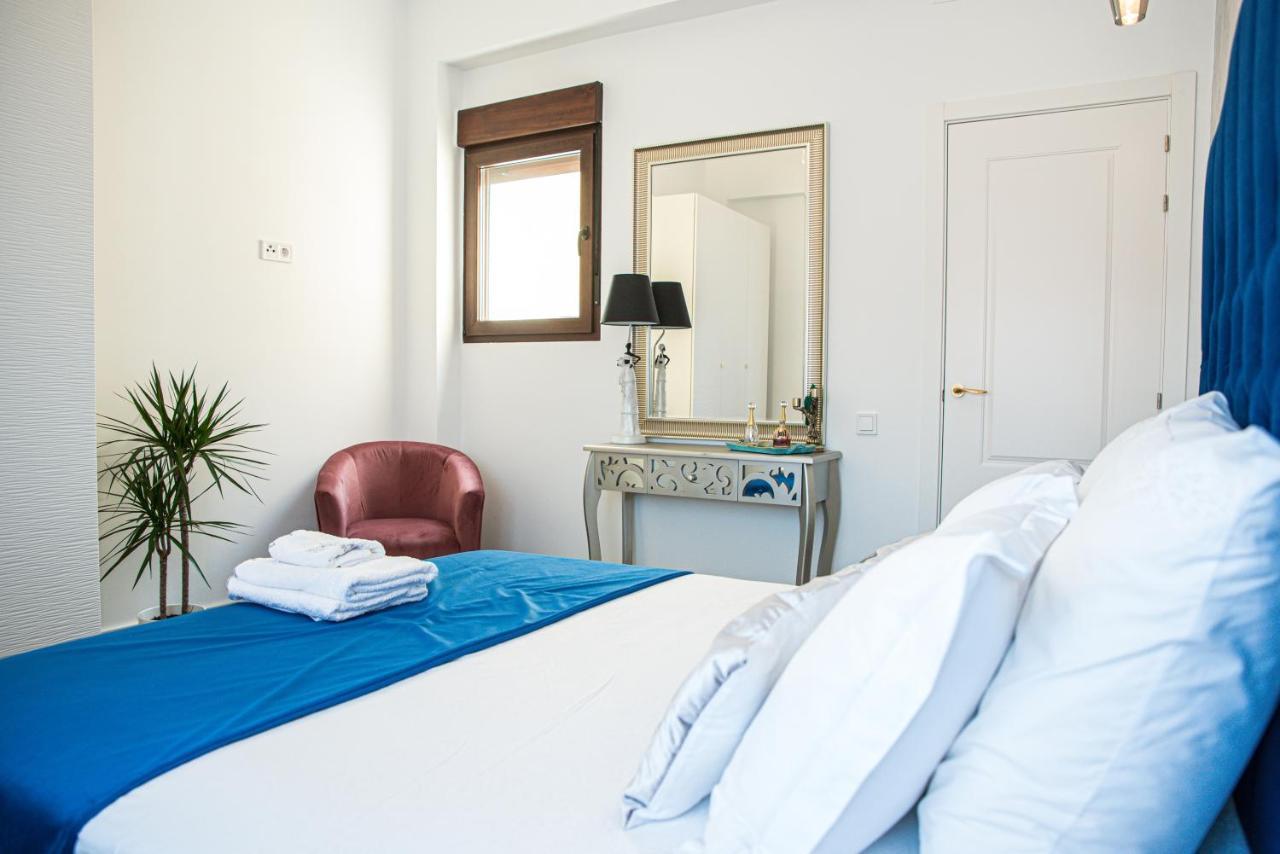 Laura Apartment Puerto Valencia Bagian luar foto