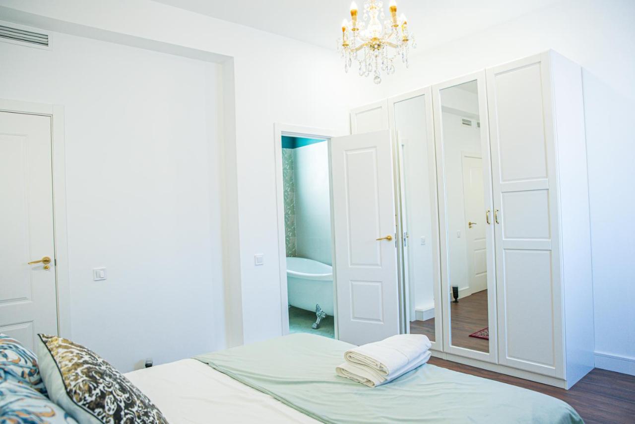 Laura Apartment Puerto Valencia Bagian luar foto